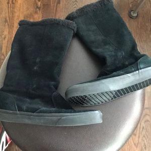 Vans Shoes - Vans suede black boots Vans Shoes - Vans suede black boots